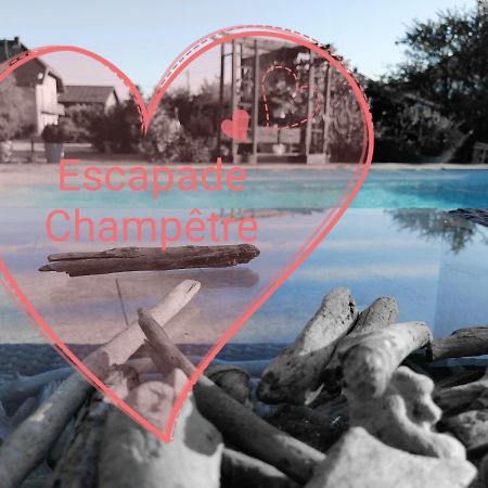 Escapade Champetre Bed and Breakfast Hauteville-sur-Fier Εξωτερικό φωτογραφία