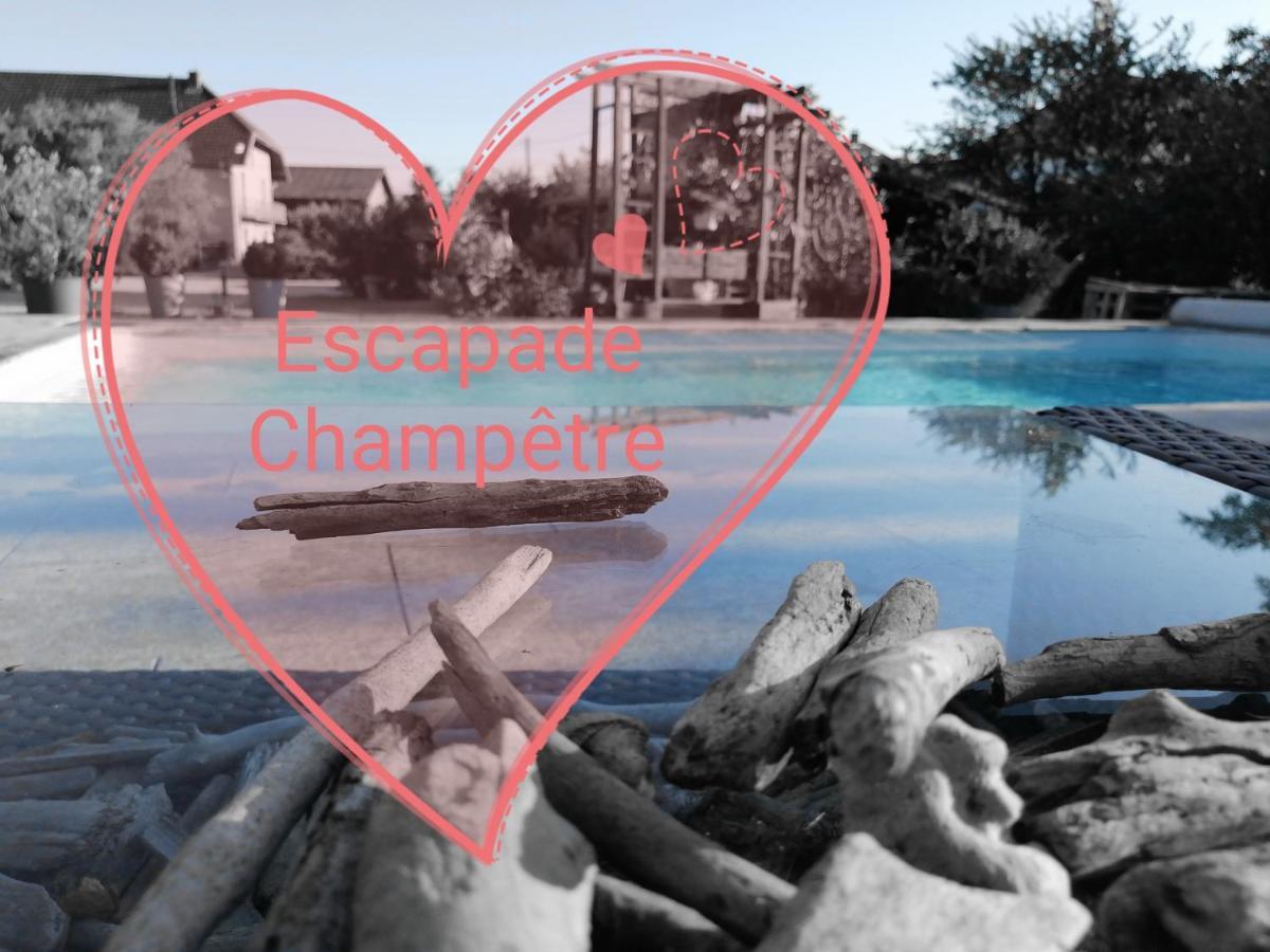 Escapade Champetre Bed and Breakfast Hauteville-sur-Fier Εξωτερικό φωτογραφία